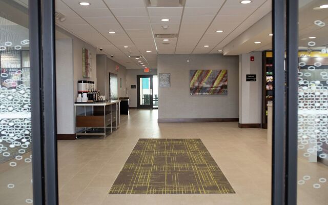 Hampton Inn & Suites Dundee