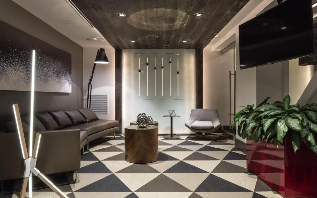 The Windsor Suites