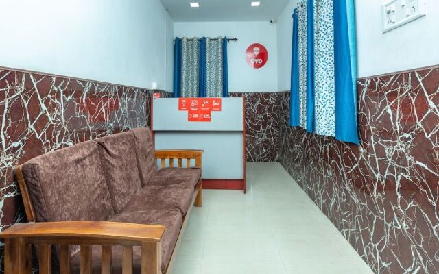 OYO 19396 Cristal Residency