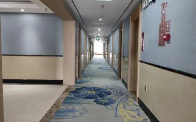 Vienna Classic Hotel (Zhuhai Doumen Xinqing Technology Park)