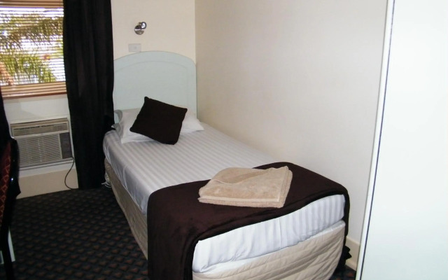 Grand Tasman Hotel