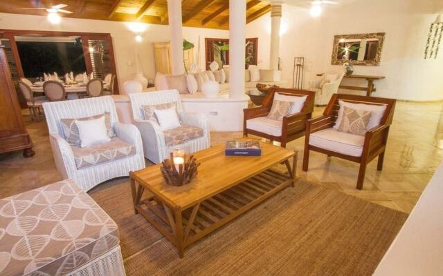 4BR Villa Las Piñas CasadeCampo by ASVR