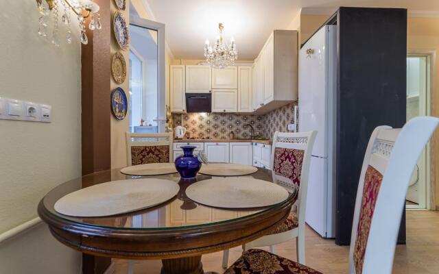 Два города на улице Трофимова 4Б