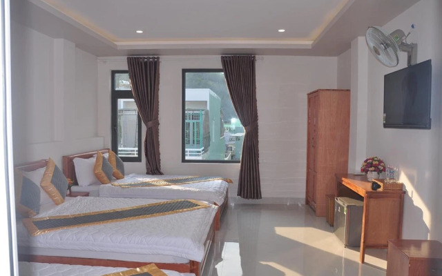 Nhan Anh Quy Nhon Hotel