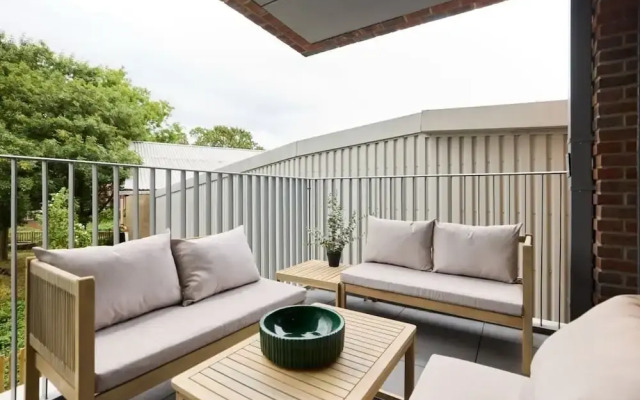 The Tottenham Hale Crib - Trendy 2bdr Flat With Balcony