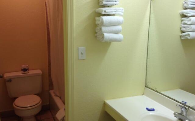 Super 7 Inn Siloam Springs