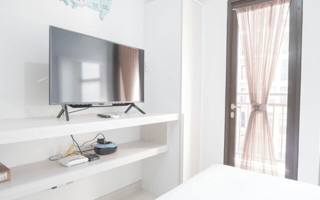 Nice And Elegant Studio At Transpark Cibubur Apartment