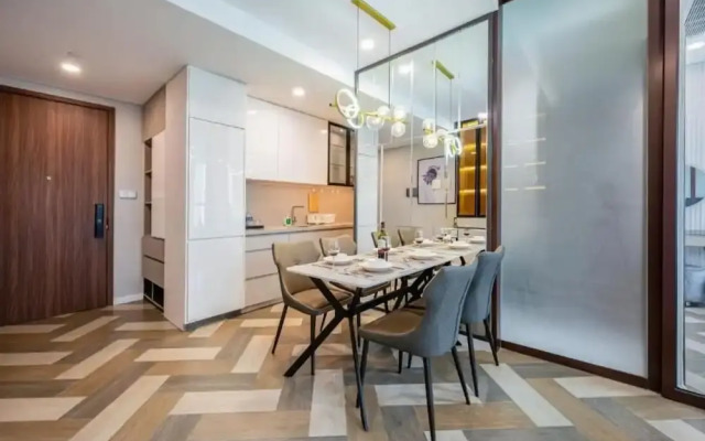 Metropole Deluxe Apartment View City