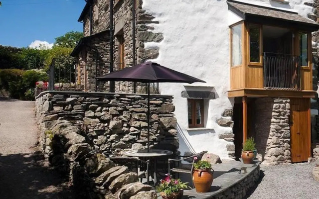 The Cosy Peacock