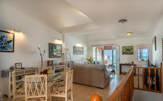 HolidayVilla Marina 2- Beachfront, Wifi , Sea View by Holidayshome