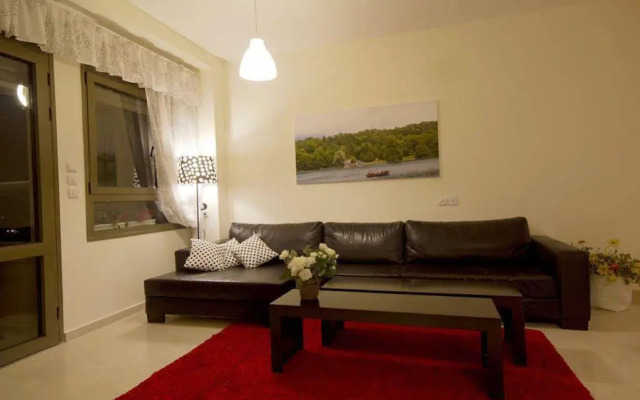 Tel Aviv Towers Apartment