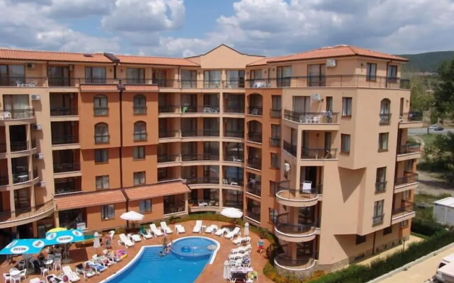 Efir Aparthotel