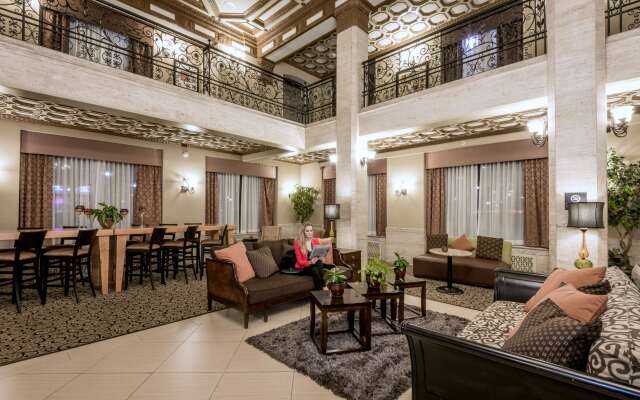 Hampton Inn & Suites Montgomery-Downtown