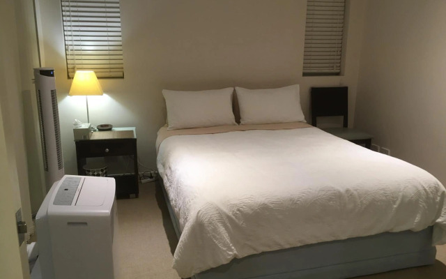 South Brisbane two beds two baths one parking