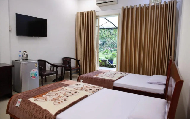 Huynh Gia Bao Hotel 2