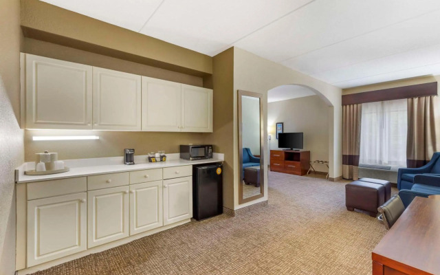 Comfort Suites Regency Park