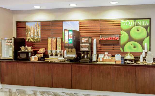 La Quinta Inn & Suites by Wyndham Birmingham Hoover