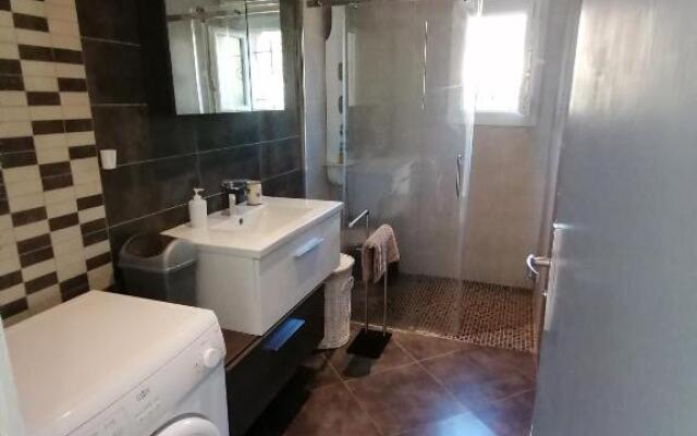 Bel appartement 76 m² dans maison avec vue mer