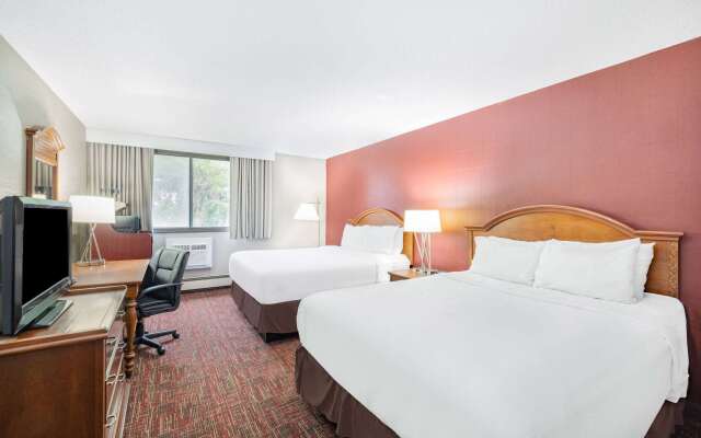 Ramada by Wyndham Grand Forks