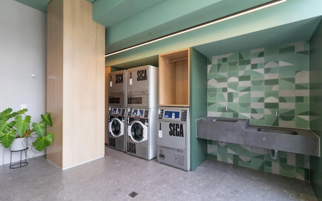 Ape C AR piscina e academia prox Allianz