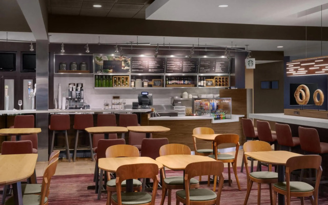 Courtyard by Marriott Mahwah