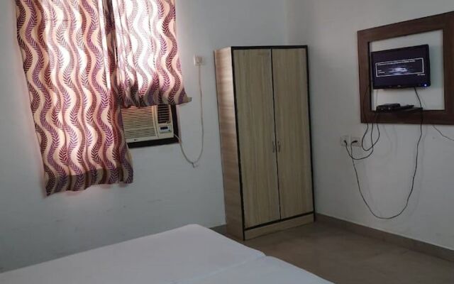 Goroomgo Ambikalia Palace Agra