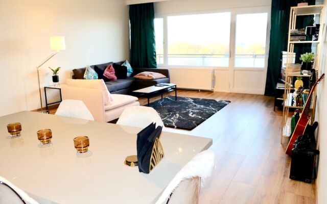 Apartment with 2 Bedrooms in Molenbeek-Saint-Jean, with Wonderful City View, Furnished Balcony And Wifi