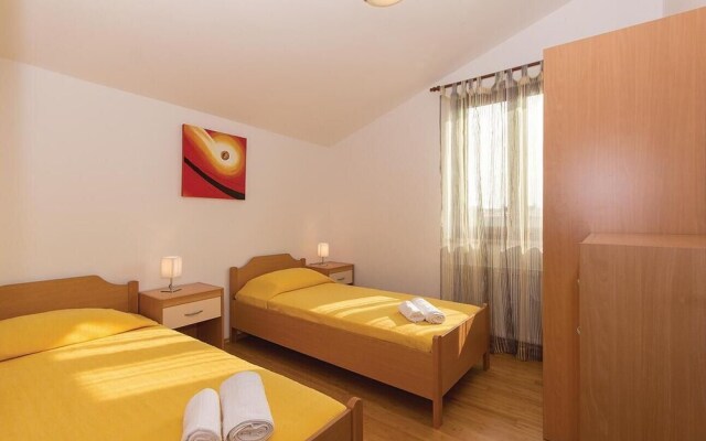 Awesome Home in Vodnjan With Wifi and 3 Bedrooms