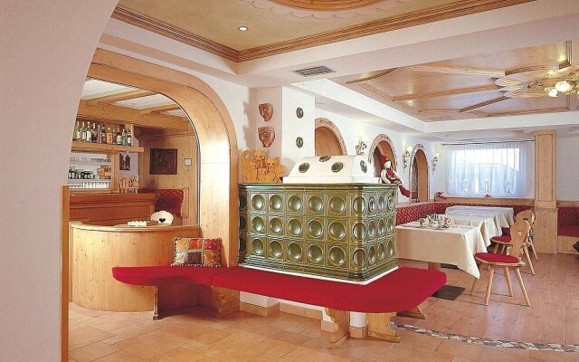 Hotel Ai Zirmes