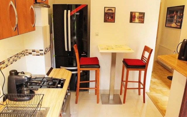Budapest Center Apartments-Tomy
