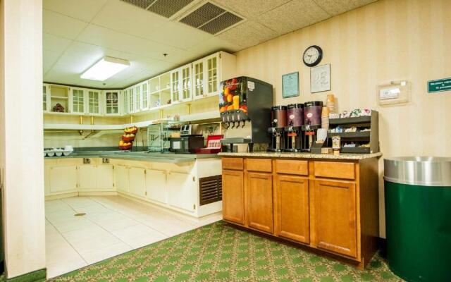 Greystone Inn and Suites