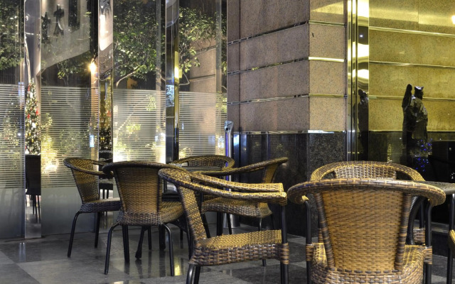 King's Paradise Hotel