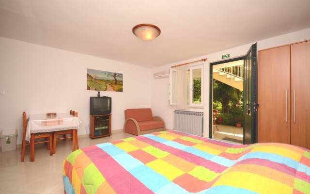 Apartments and Room Mirjana