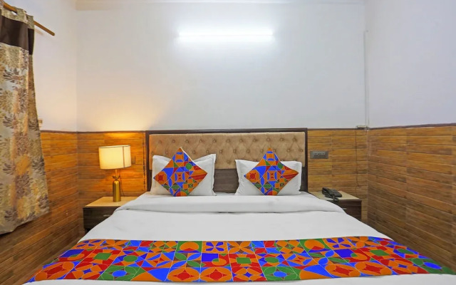 Fabhotel Vasant Villa