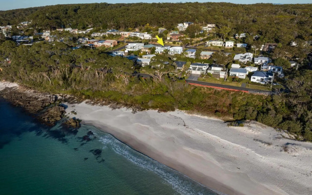 Mara at Hyams 4pm Check Out Sundays