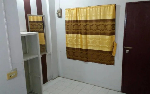 Adchara Mansion - Hostel