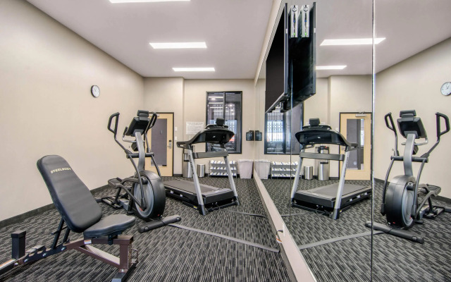 Comfort Inn & Suites