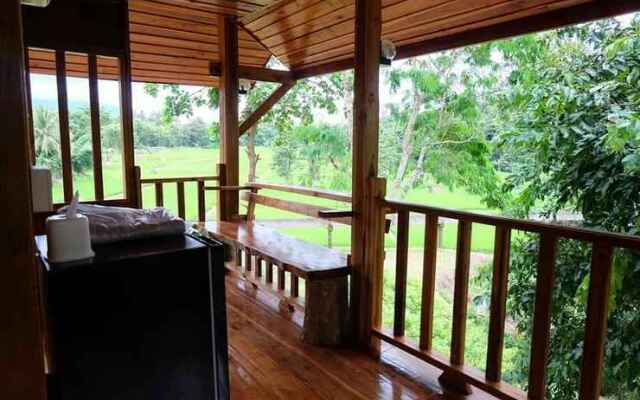 Earth House Pua