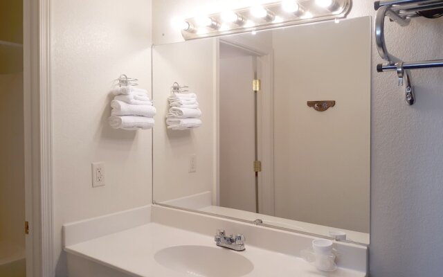 Budget Host Inn Tombstone