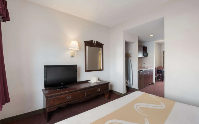 Quality Inn Grand Suites Bellingham