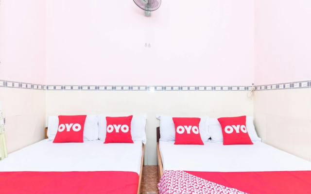 Hoang Anh Hotel by OYO Rooms