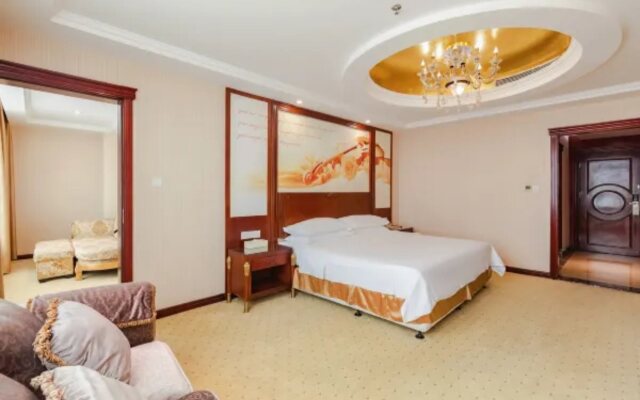 Vienna International Hotel Shenzhen Gongming Tianhong Branch