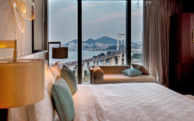 HUALUXE Xiamen Haicang Harbour View by IHG