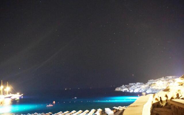1Path Wave Mykonos Super Paradise Beach House