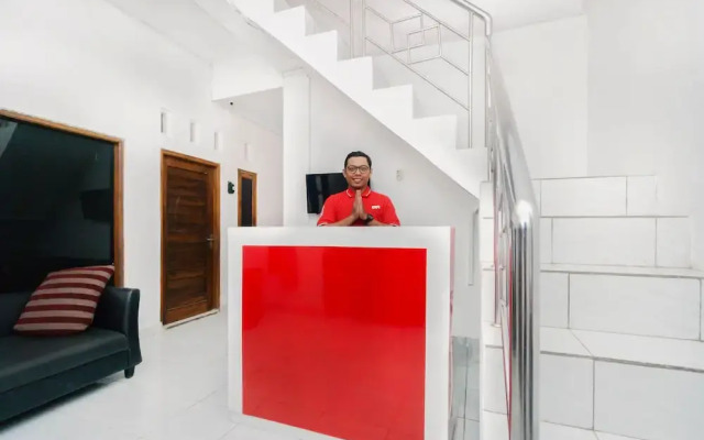 Falisha Homestay Syariah by OYO Rooms