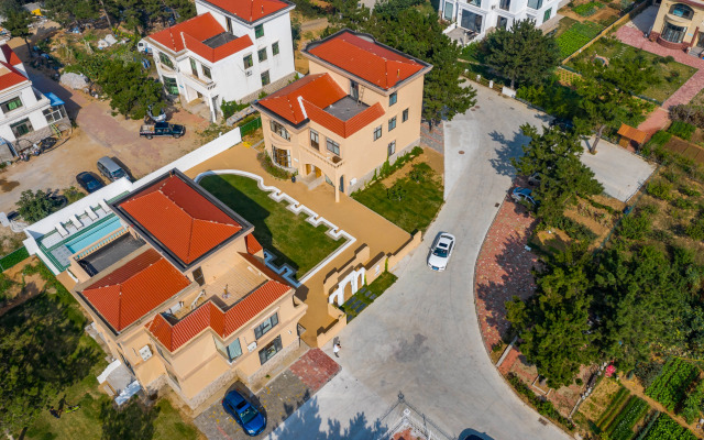 Floral Hotel · Weihai Haya Swimming Pool Garden hotel