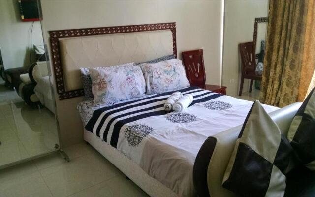 3N Palm Tree Villas