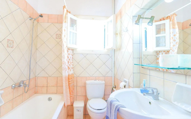 Alexandra Bay Front in