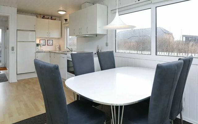 Cozy Holiday Home in SÃ¸ndervig near Beach