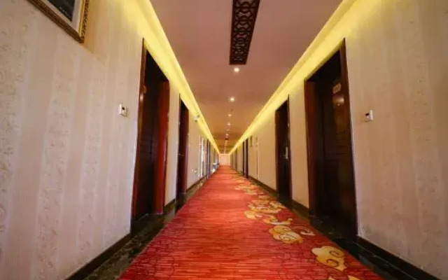 Q+ Shandan Renhe Hotel